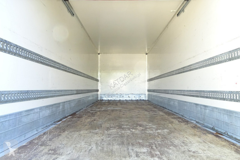 Lastbil MAN TGL 12.220 Euro 6 Kontener 19 pal...