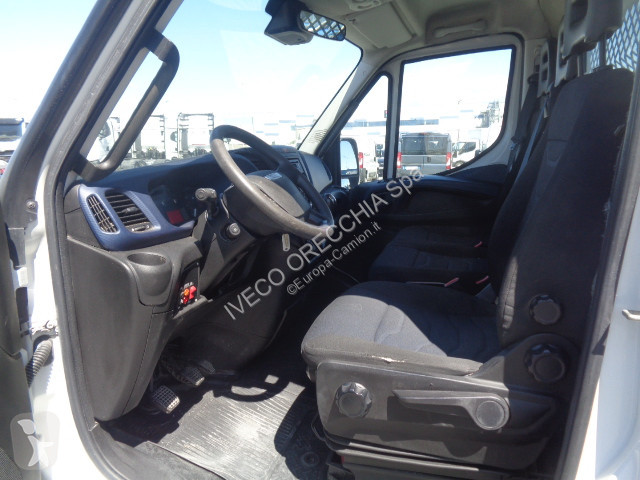 Camion Iveco DAILY 35C18