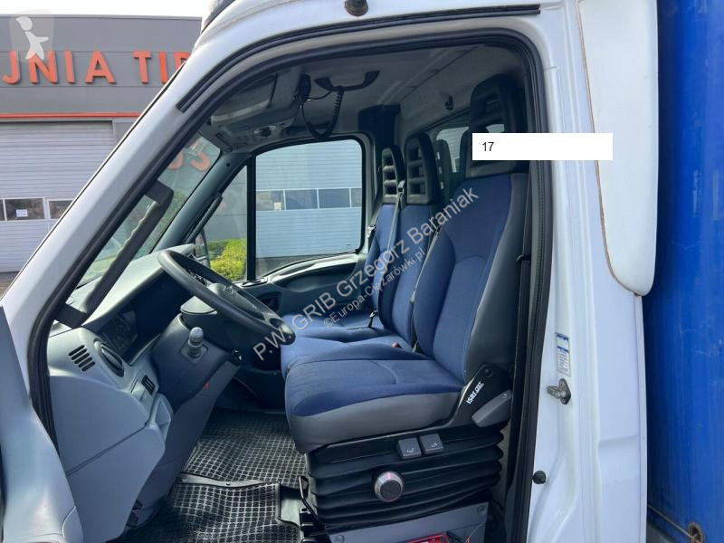 Véhicule utilitaire Iveco DAILY 65C15 TILT 1.HAND