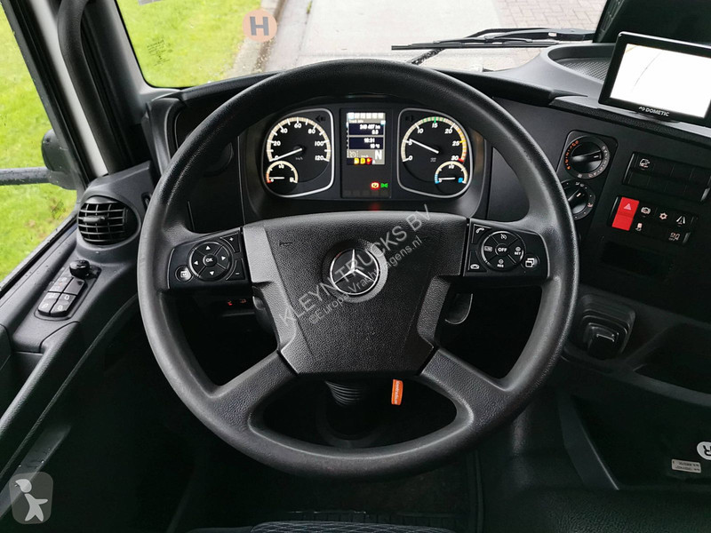 Camion Mercedes ATEGO LIFT CARRIER 850