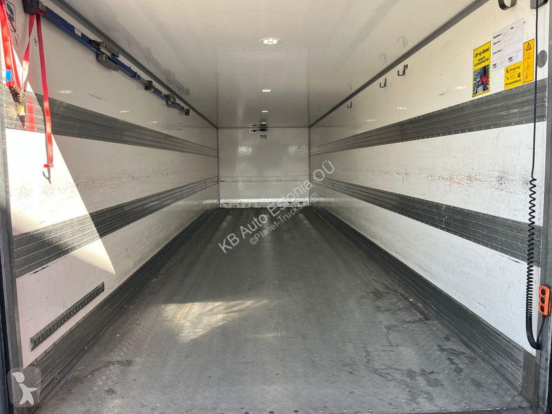 Lastbil Scania P 360 6x2*4 BOX =9725 mm