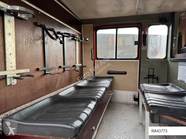 Camion Mercedes 4x2 Fire truck - Feuerwehr -...