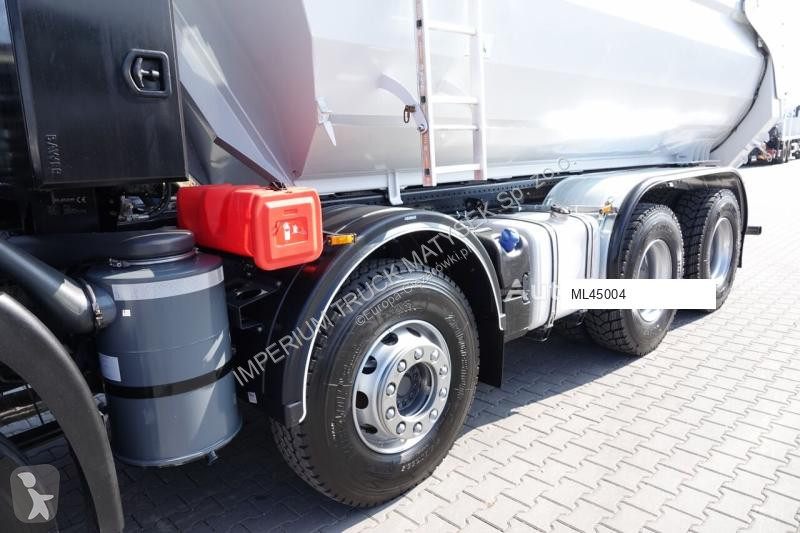 Vrachtwagen Iveco STRALIS X-WAY 480