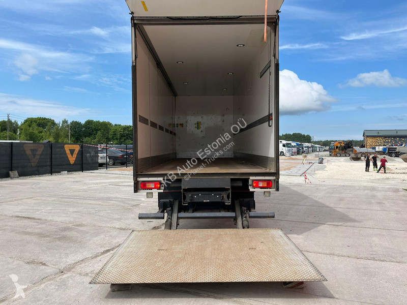 Camion Volvo 320 4x2 BOX L=7623 mm