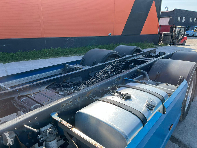 Camión DAF 530 6x2 CHASSIS L=6120 mm