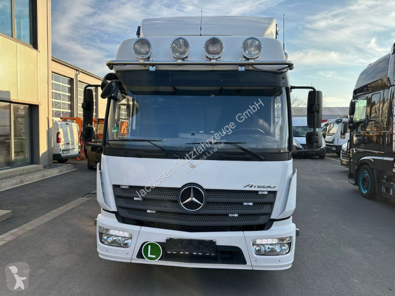 Kamion Mercedes 824