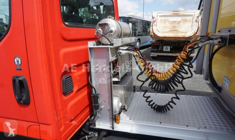 Trækker med sættevogn Iveco 65