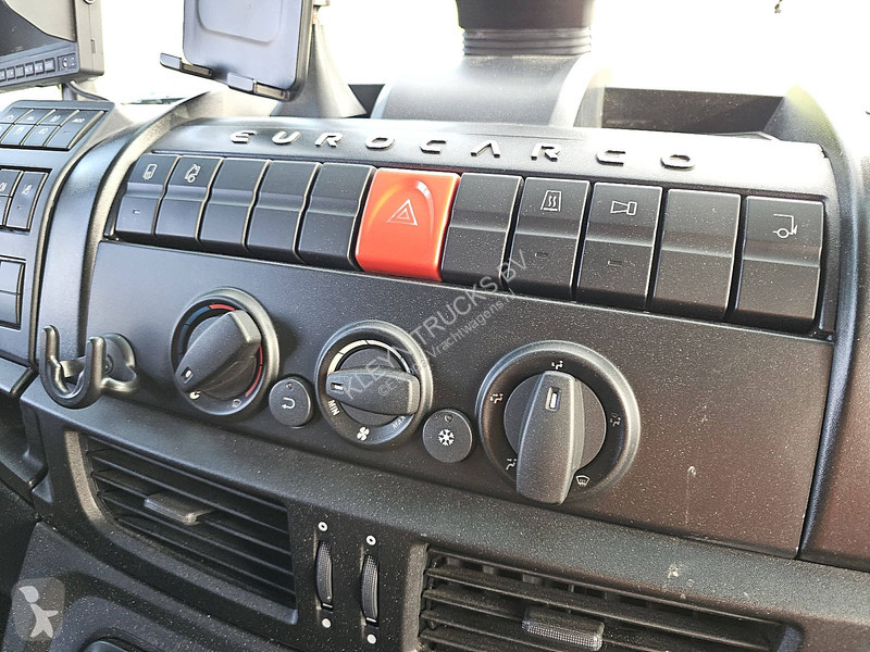 Camion Iveco 150E30 EUROCARGO Sleepcab,Edscha
