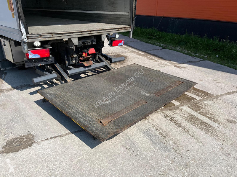 Camion MAN TGX 6x2*4 HULTSTEINS / BOX L=8553 mm