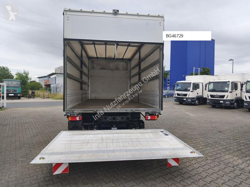 Camión Iveco 75-210
