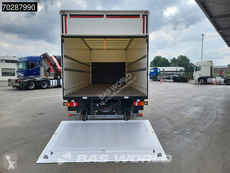Vrachtwagen MAN 12.250 4X2 12tonner 1500kg...