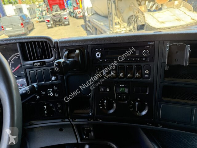 شاحنة Scania R560 6x4 Holztransport Kran...