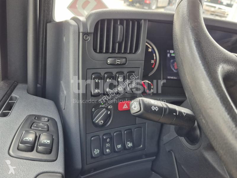 Kamion Scania ejes 6x2*4 320.26