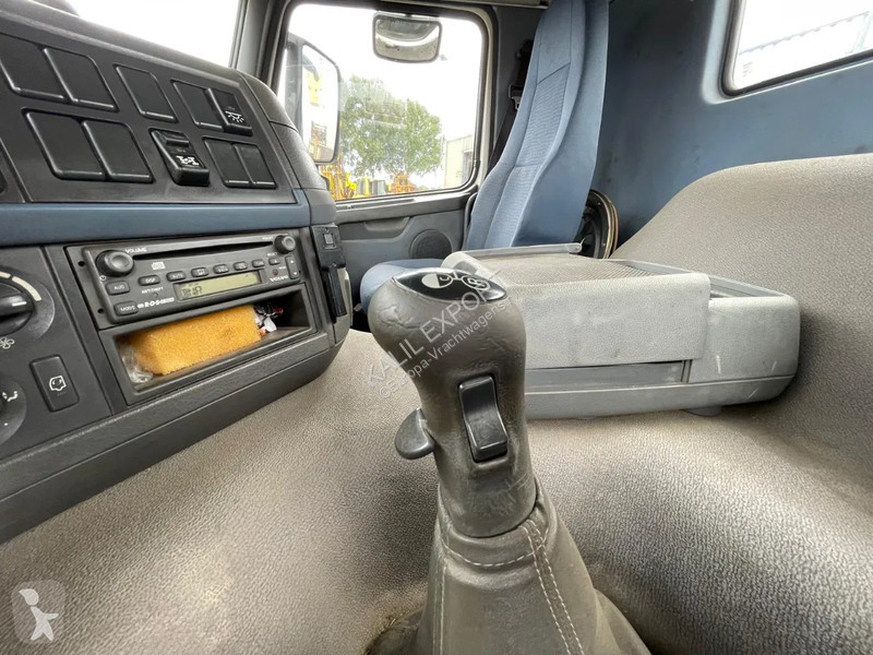 Kamion Volvo 440 HP Open Box 6x4 Full Spring...