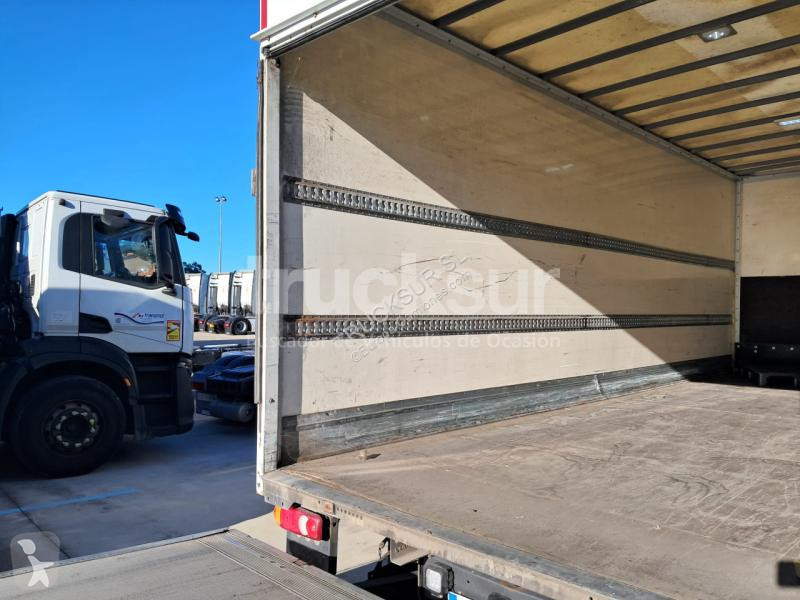 شاحنة Renault  MIDLUM 12TN