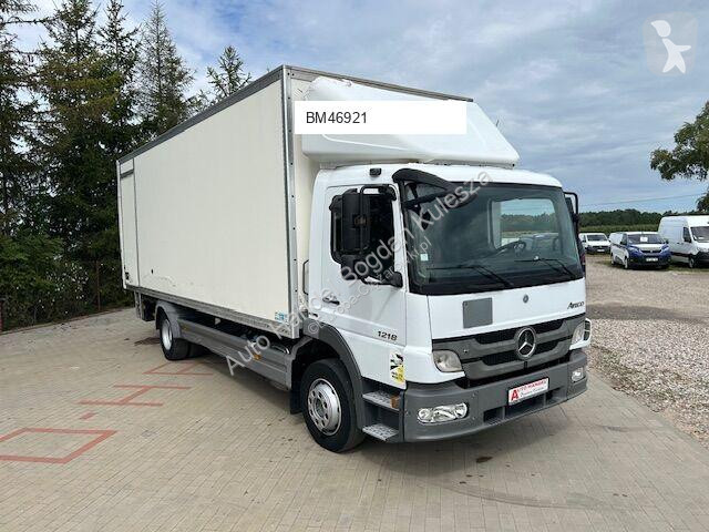 Kamion Mercedes 1218