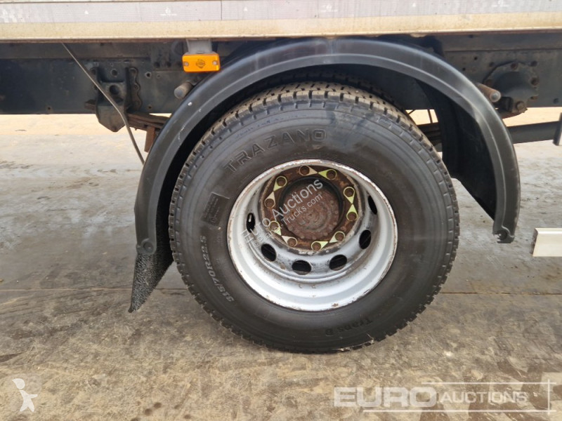 Camion Renault D18