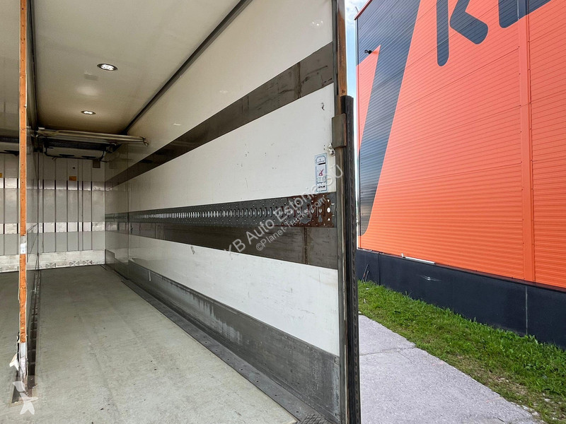 Lastbil Volvo 420 6x2 Carrier Supra 850 Mt /...