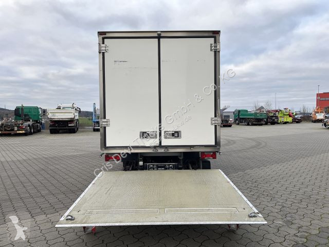Camião Iveco 70C18 Tiefkühlkoffer mit Ladebordwand