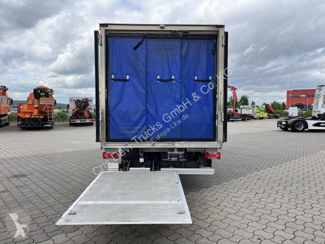 Camião Iveco 70C18 Kühlkoffer mit Ladebordwand...