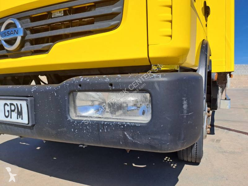 Camion Nissan