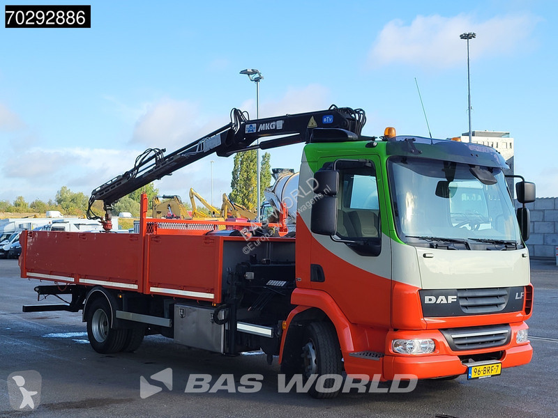 Camión DAF 210 LF 4X2 MKG HLK 66 Crane Manual...
