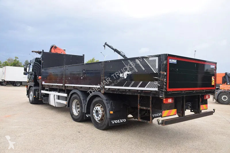 Camion Volvo 330
