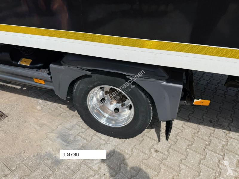 Camion Mercedes 818