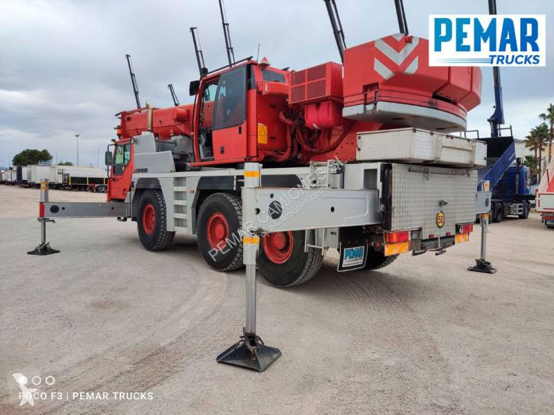 Grua Liebherr 1045-1