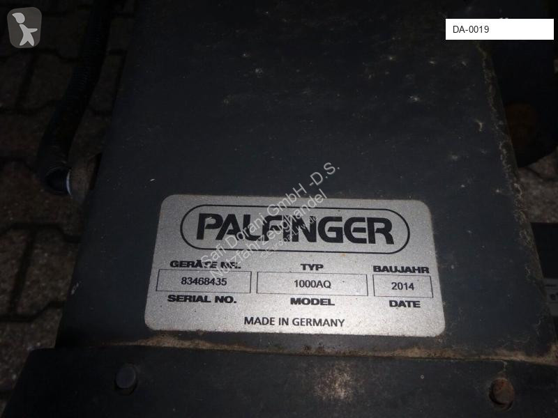 شاحنة DAF LF 220 Koffer mit Palfinger LBW 4x2