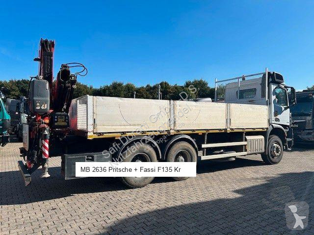 Kamion Mercedes Pritsche + Fassi F135 Kran 6x4...