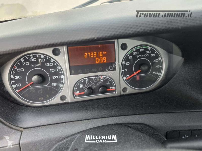 شاحنة Iveco 70C17 PASSO 3750 2011