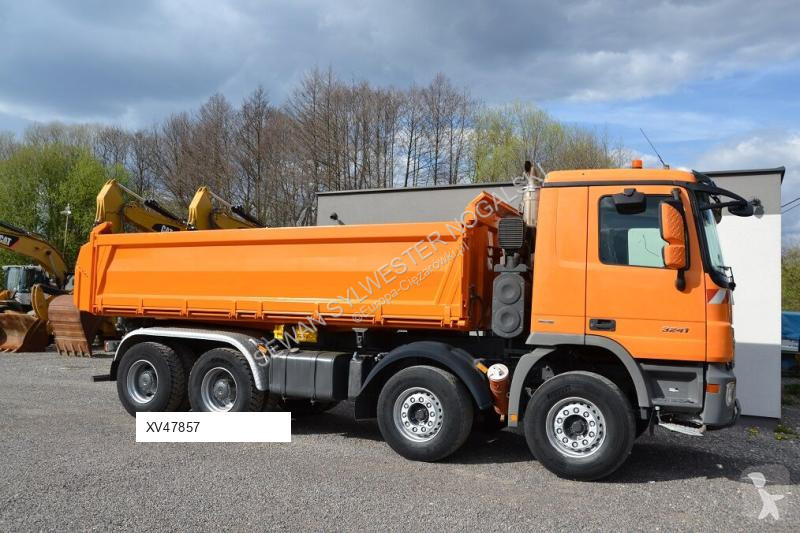 Teherautó Mercedes ACTROS 3241