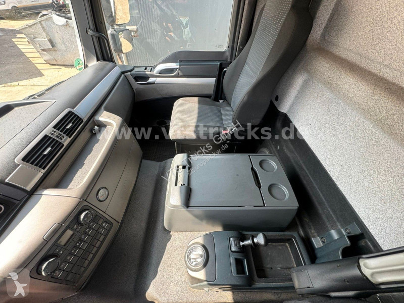 شاحنة MAN 22.250 Getränkewagen mit Ladebordwand...