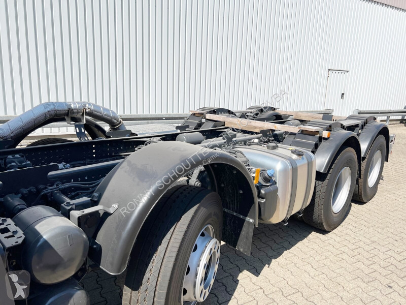 Betonárske zariadenie Mercedes Arocs 3240 8x4...