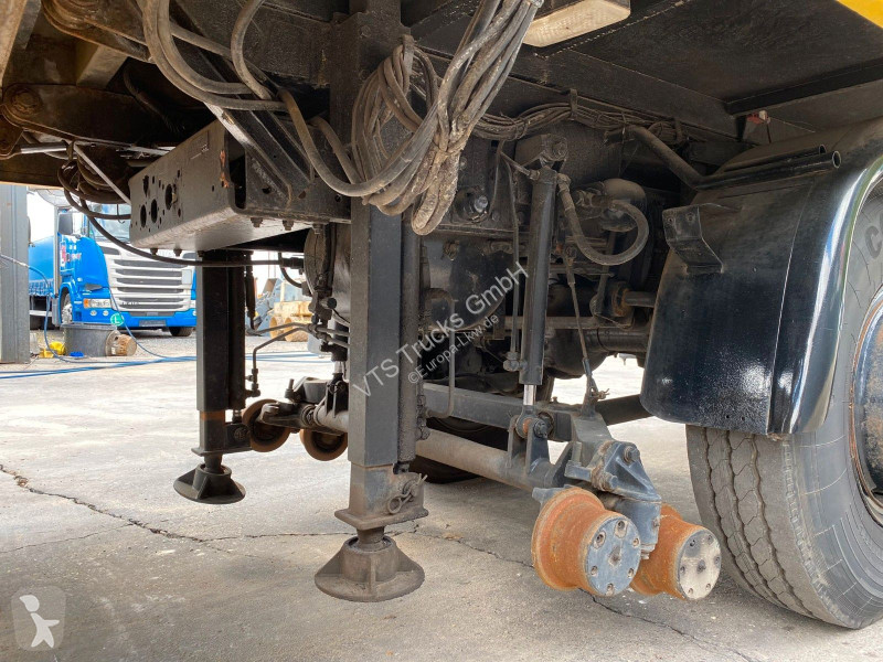 آلة لصيانة الطرق Unimog 427/21 Schienenreiniger