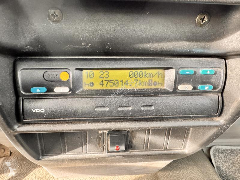 شاحنة Nissan 165