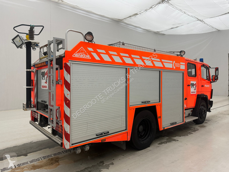 شاحنة Mercedes 1124
