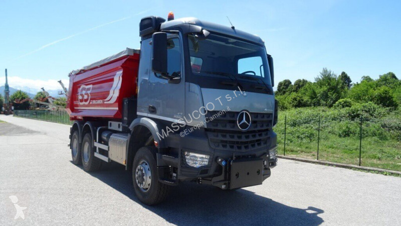 شاحنة Mercedes 3351 6x6