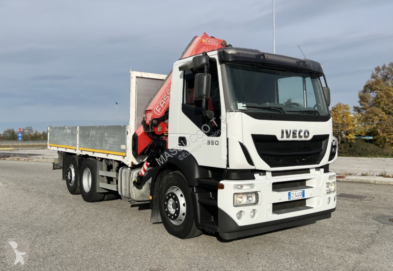 شاحنة Iveco 350 6X2
