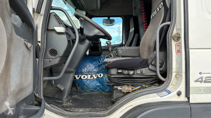 شاحنة Volvo FM 9 4x2