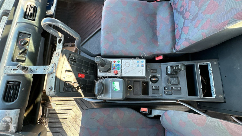 شاحنة Mercedes 405-10 4X4