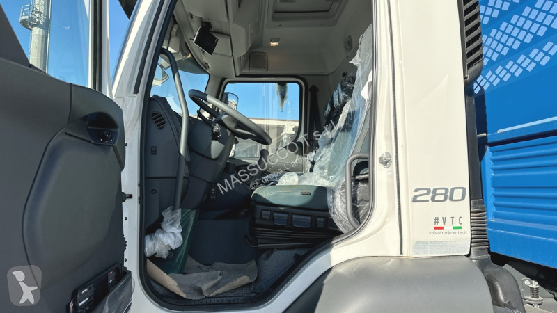 شاحنة Volvo FL280 4x4