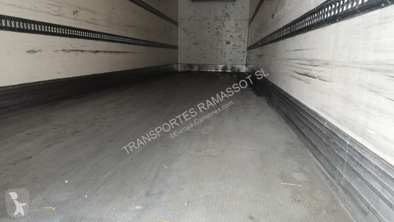 شاحنة Volvo 380  (LOCATION / RENT)