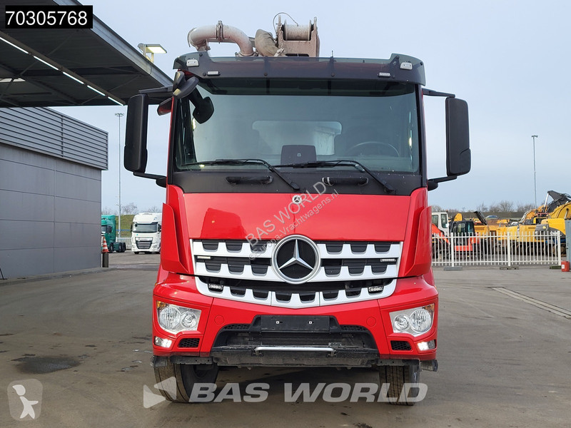 شاحنة Mercedes 3240 8X4 38mtr Putzmeister BSF...