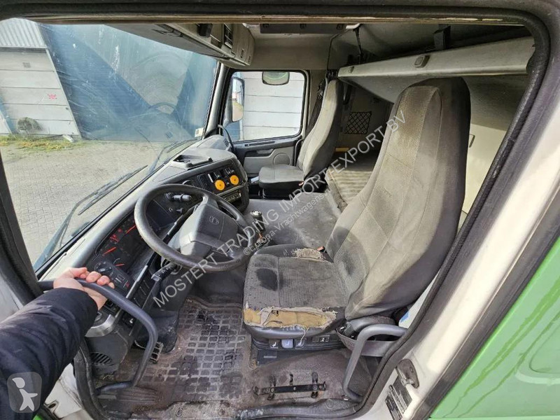 شاحنة Volvo 12480 Volvo 12.480 8x4 2005 – 480...