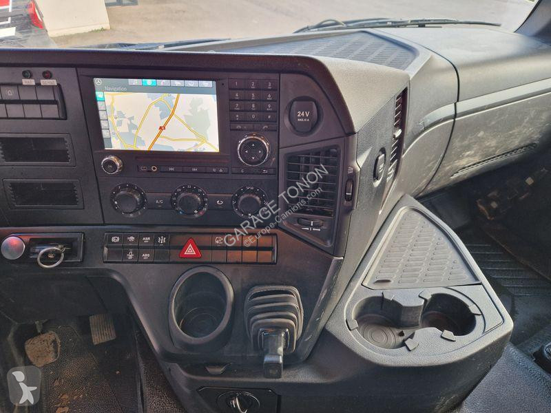 شاحنة Mercedes 3243