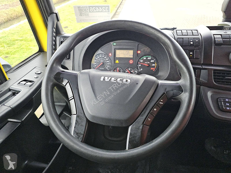 شاحنة Iveco 120E21 EUROCARGO AIRCO TAILLIFT