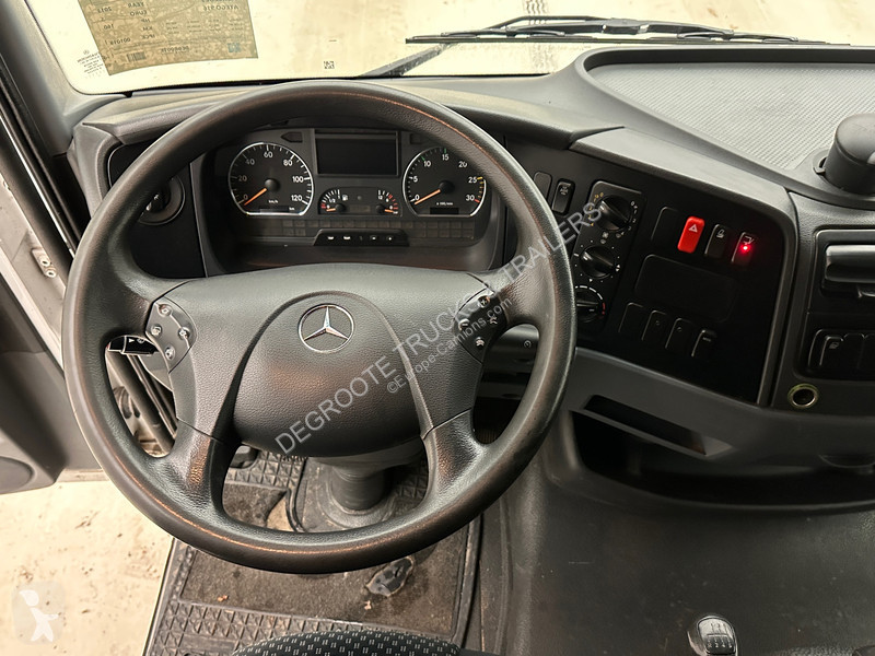 شاحنة Mercedes 816
