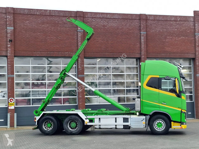 شاحنة Volvo 16750 Globetrotter XL 6x2 - 20T...